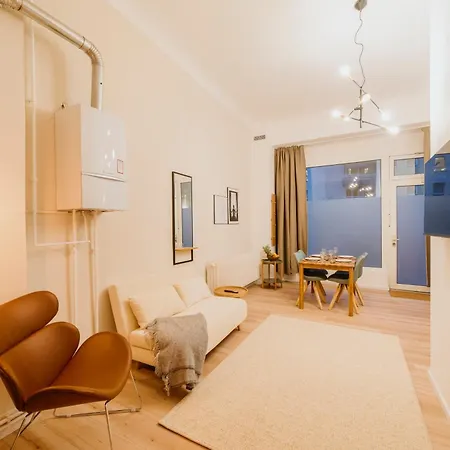 2 Bedroom-urbanapartment-berlin דירה ברלין