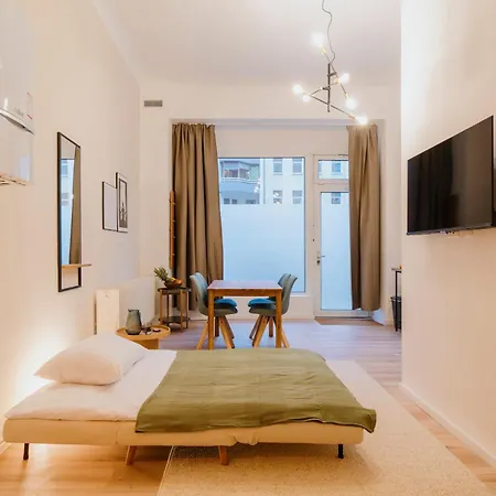 2 Bedroom-urbanapartment-berlin דירה *